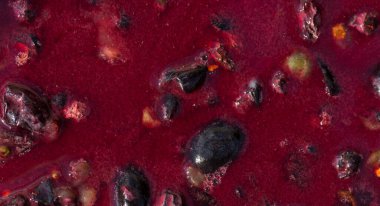 Şarap malzemesi, üzüm suyu - mutlaka, stum, maun. Moldova 'da şarap üretim teknolojisi. Şarap yapma geleneği..