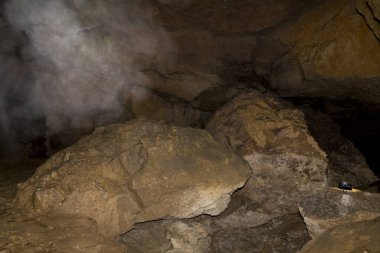 Speleoloji. Bacho Kiro mağarası, Dryanovo, Bulgaristan.