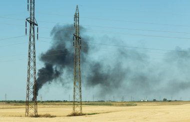 Romanya 'da bir yangın. Fabrikada patlama meydana geldi. Terörist saldırısı. Bir çevre felaketi.