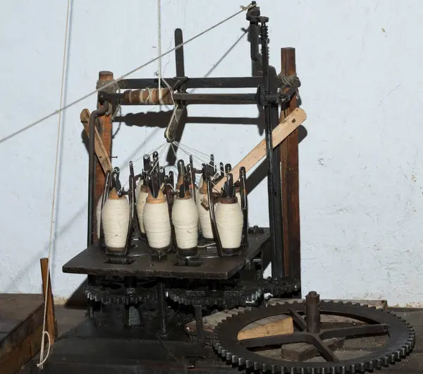 Tryavna, Gabrovo Eyaleti, Bulgaristan. Antik otantik bir manufactory. İplik üretim teknolojisi.