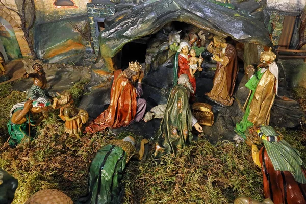 Kerstbed Met Figuren Van Sebastian Osterrieder — Stockfoto