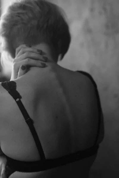 女性の不満悩み悲しみ孤独喪失悲しみ戦争人間性 — ストック写真