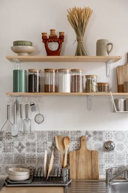 İç mutfak parlak rahat yaşam tarzı modern tasarım retro akşam yemeği