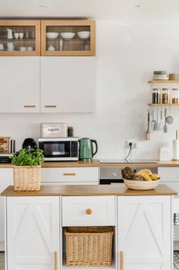 Modern İskandinav Mutfağı Minimalist Tasarım Doğal Deco