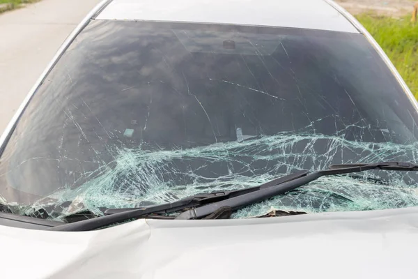 Broken Car Windshield Crash Windshield Glass Broken Damaged Car Tempered — Stock Photo, Image