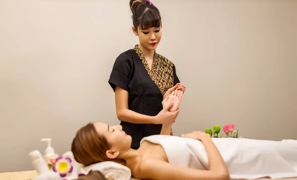 Relaxing Hand Massage Beauty Spa Soothing Massage Hand Professional Massage — Fotografia de Stock