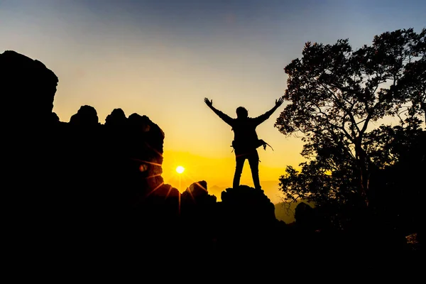 Man Mountain Leadership Concept Silhouette Hiking Man Celebrating Raising Arms — Stock Photo, Image