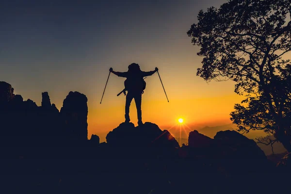 Man Mountain Leadership Concept Silhouette Hiking Man Celebrating Raising Arms — Stock Photo, Image