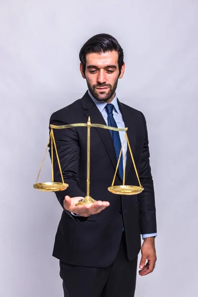 Advokat Som Visar Liten Gyllene Rättvisa Skala Business Man Håller — Stockfoto