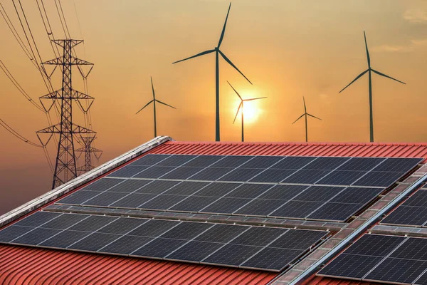 Solar Power Panels Roof Green Energy Wind Turbines Windmill Energy — Zdjęcie stockowe
