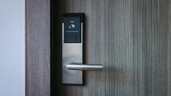 호텔에 스마트 열쇠잠금 시스템 전자잠금 장치야 카드잠금 보안을 보호를 디지털 — 스톡 사진