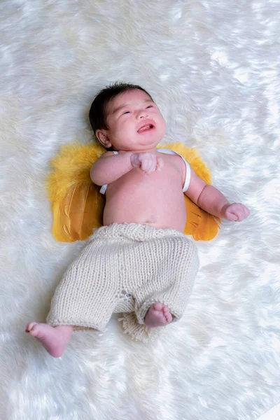 Noworodek Śpi Noworodki Śpią Łóżku Cudowny Sen Noworodków Łóżku Cute — Zdjęcie stockowe