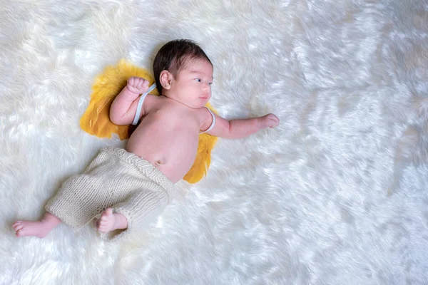 Novorozenec Spí Novorozenci Spí Posteli Krásný Spánek Novorozenců Posteli Roztomilé — Stock fotografie