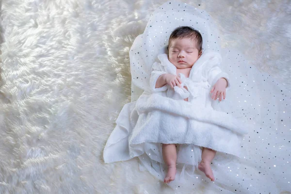 Vastasyntynyt Nukkuu Vastasyntyneet Vauvat Nukkuvat Sängyssä Ihana Uni Vastasyntyneille Vauvoille — kuvapankkivalokuva