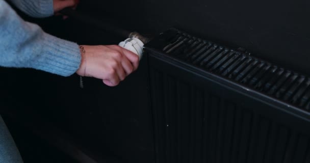 Screwing Heat Radiator Adjusting Radiator Temperature Knob Womans Hand Changes — Stock Video