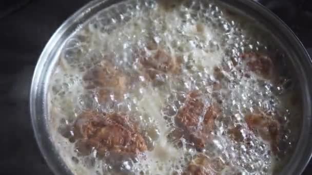 Shot Pan Full Hot Foaming Canola Oil Which Pieces Breaded — Stockvideo