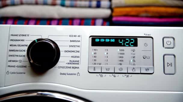 Man Starts Laundry Process Clicking Start Button Pressing Pause Button — Vídeo de Stock