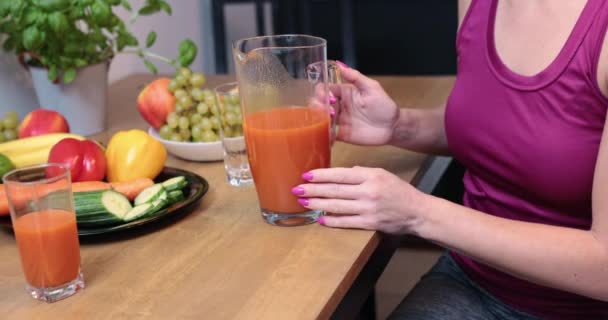 Preparing Healthy Juice Fruits Vegetables Glass Jug Juice Large Wooden — 비디오