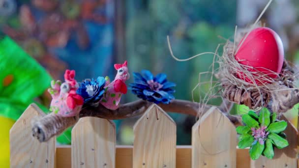 Dieser Zauberhaften Osterkomposition Ist Ein Zaun Mit Einem Zweig Geschmückt — Stockvideo