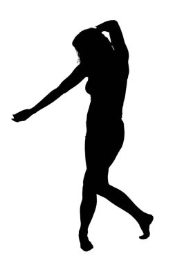 Saf beyaz bir arkaplanda zarif bir şekilde dans eden bir kadının zarif silueti çarpıcı bir görsel karşıtlık ve estetik çekicilik yaratıyor.