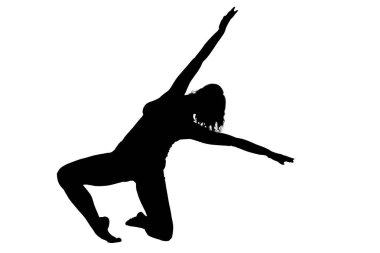 Güzel bir siluet bir kadın neşeyle havaya yükseliyor kolları tamamen açık ve açık.