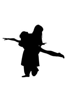 Bir kadının çarpıcı silueti zarif bir şekilde sırtında bir çocuk taşıyor, şefkatli bir sevgi ve ilgi anı sergiliyor.