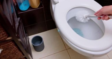 Temiz ve hijyenik bir banyo için en iyi ve en etkili tuvalet temizleme tekniklerini deneyin.