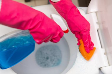 Tuvaletinizi etkin ve verimli bir şekilde temizlemek için gerekli ve yararlı ipuçlarını keşfedin.