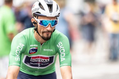 Liptovsky Mikulas, Slovakya. 30 Haziran. 2024. Julian Alaphilippe Slovakya Bisiklet Turu 'nun son safhasında lider.