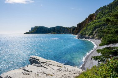Cap Bon-Ami, Parco Nazionale Forillon Gaspesie yarımadasında güneşli bir günde