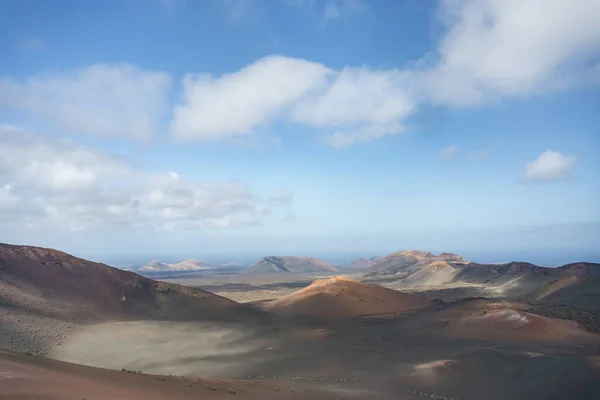 Classical View Timanfaya National Park Volcanoes Lanzarote Sunny Day — Stok fotoğraf