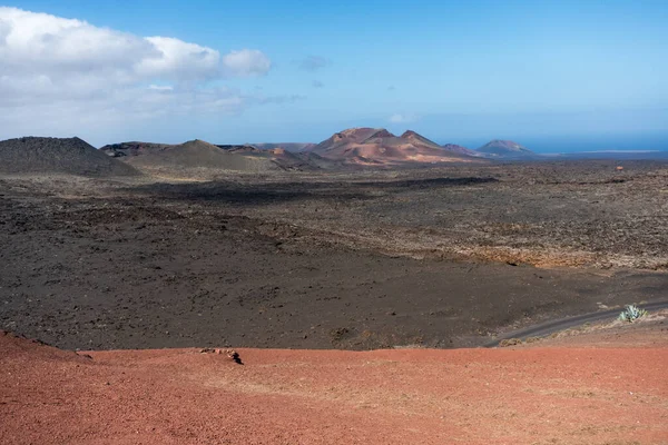 Vista Clássica Parque Nacional Timanfaya Dos Vulcões Lanzarote Durante Dia — Fotografia de Stock