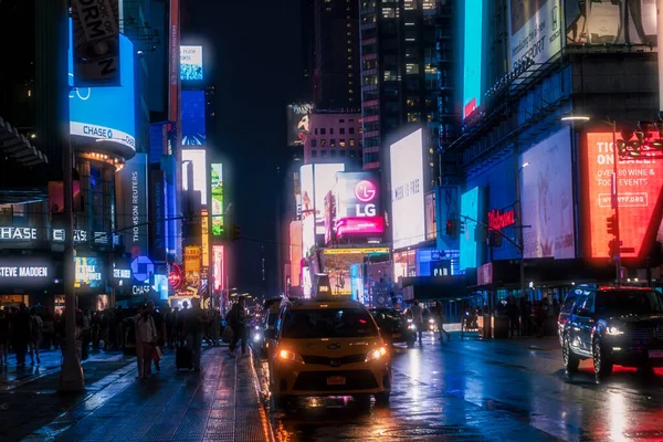 Nueva York Estados Unidos Agosto 2019 Personas Turistas Pasean Entre — Foto de Stock