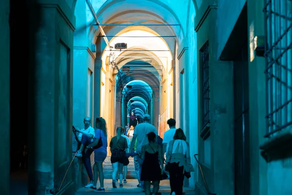 Bologna Italy June 2023 People Stroll Night Arcades Leading Sanctuary — Stock Photo, Image