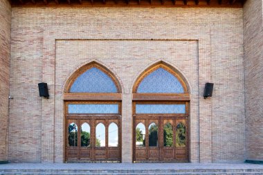 Taşkent, Özbekistan-11 Ağustos 2023: özellikle güneşli bir günde Tillya Şeyh Camii. Kompleks, Taşkent 'te bir dizi dini binanın yer aldığı bir meydan.