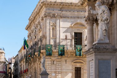 Syracuse, Italy-May 9, 2022:particular of  the buildings in the cathedral square during a sunny day