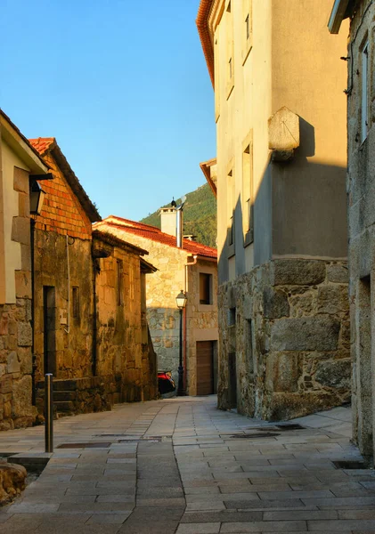 Den Straßen Von Oia Galicien Auf Dem Portugiesischen Jakobsweg Entlang — Stockfoto