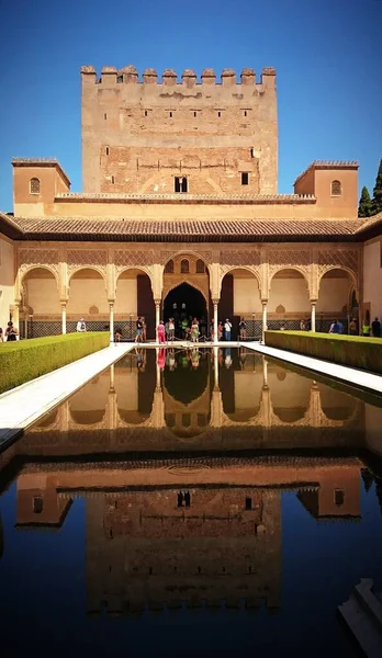 Pátio Alberca Tanque Murtas Alhambra Granada Espanha — Fotografia de Stock