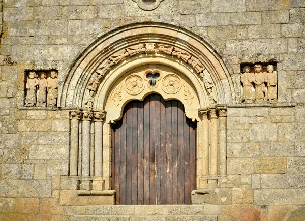 Deur Van Romaanse Kerk Van Sernancelhe Portugal — Stockfoto