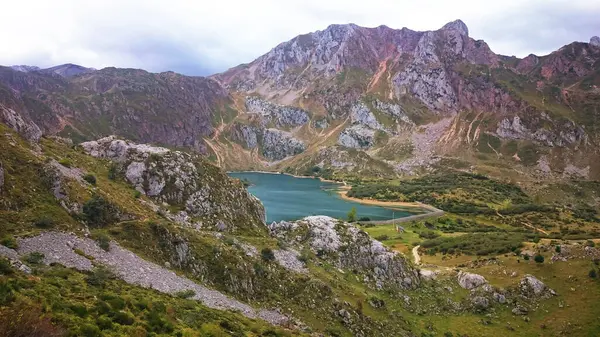 stock image Hiking through the Somiedo natural park in Asturias, alongside its lakes, Spain