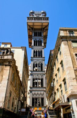 Santa Justa Asansörünün Görsel Keşfi: Lizbon İkonası, Portekiz