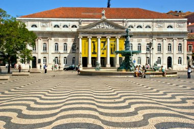 D. Maria Ulusal Tiyatrosu D. Pedro V Meydanı: Lizbon, Portekiz 'de Sanat ve Tarih