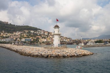 Türkiye (Türkiye), Alanya, 09.09.2023: Alanya, Trkiye 'deki deniz feneri. Alanya deniz feneri. Türkiye 'ye seyahat.