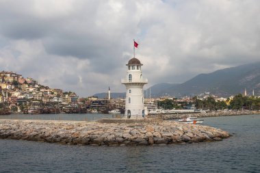 Türkiye (Türkiye), Alanya, 09.09.2023: Alanya, Trkiye 'deki deniz feneri. Alanya deniz feneri. Türkiye 'ye seyahat.