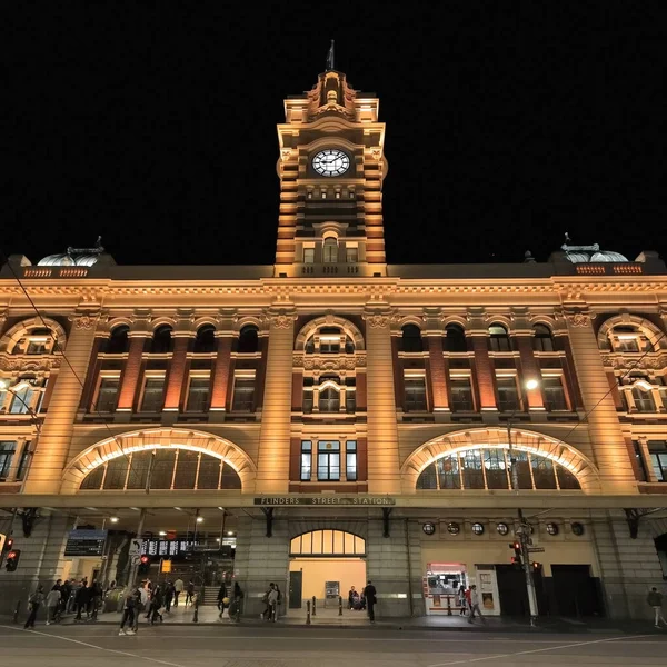 Vista Nocturna Del Edificio Estación Tren Flinders Street Desde Año — Foto de Stock