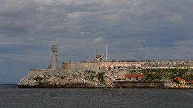 MS 1589, Castillo de los Tres Reyes del Morro Kalesi 'ni İtalyan mühendis Battista Antonelli' nin liman girişinde yaptığı tasarımlar üzerine inşa etti. Havana-Küba.
