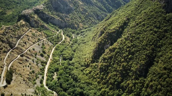 Weg Naar Pordoi Bergpas Italië Verbazingwekkend Uitzicht Vanuit Lucht Bergbochten — Stockfoto
