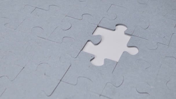 Jigsaw Puzzle Última Pieza Para Completar Montaje Rompecabezas Parte Totalidad — Vídeos de Stock