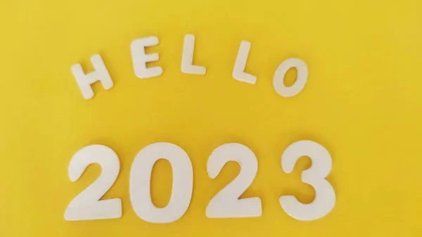 Letras Madeira Fundo Amarelo Inscrição Olá 2023 — Fotografia de Stock
