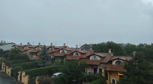 Está Chovendo Itália Capuna Fora Cidade Tradicional — Fotografia de Stock